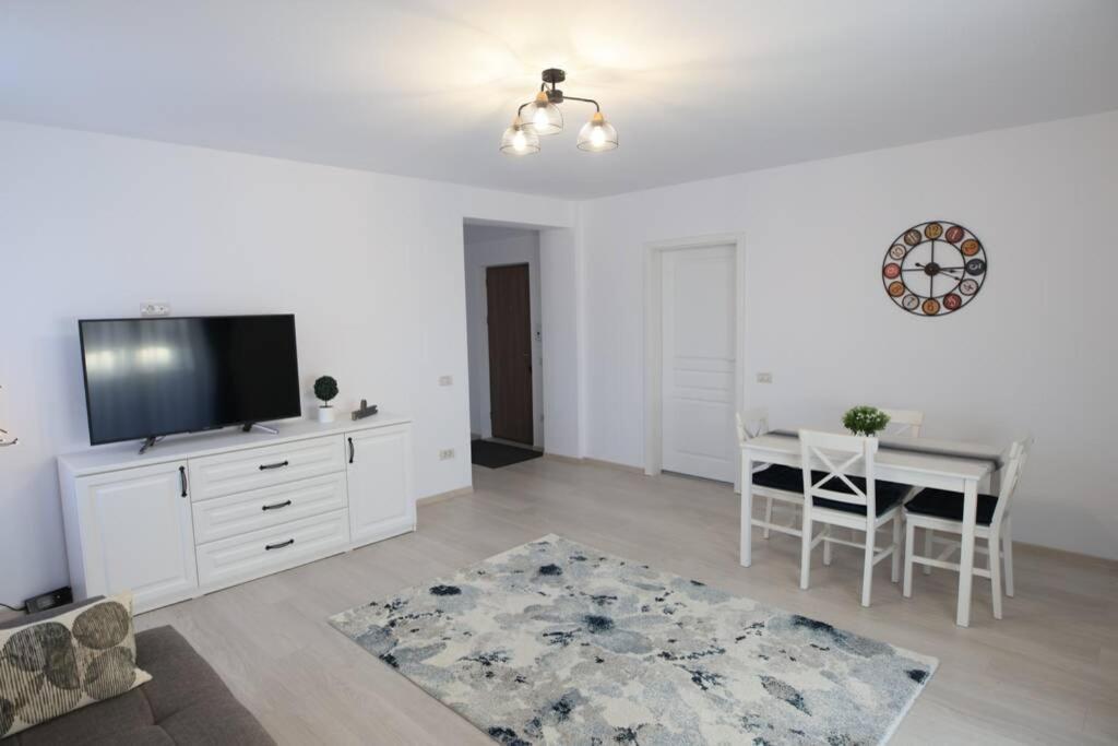 White Apartment Gura Humorului, Bucovina, Voronet Kültér fotó