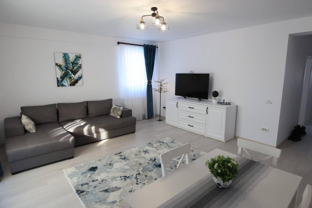 White Apartment Gura Humorului, Bucovina, Voronet Kültér fotó