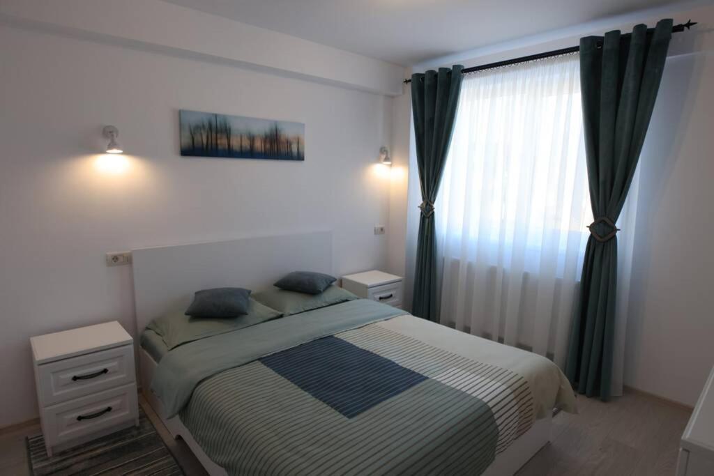 White Apartment Gura Humorului, Bucovina, Voronet Kültér fotó
