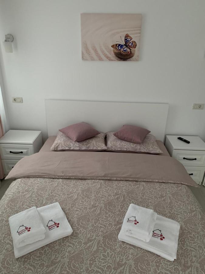 White Apartment Gura Humorului, Bucovina, Voronet Kültér fotó